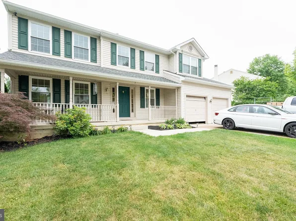 7 Mohr Rd, Burlington, NJ 08016