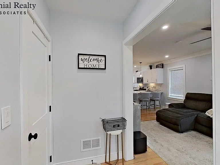 28 Woodrow Ave #2 — Photo 6