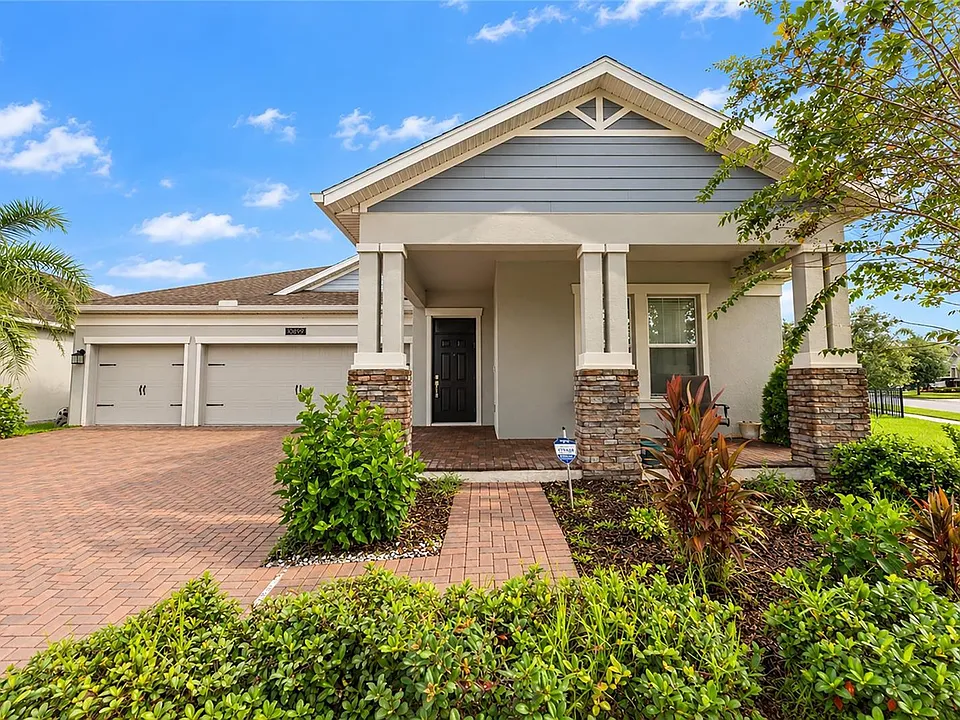 10899 Longleaf Woods Dr