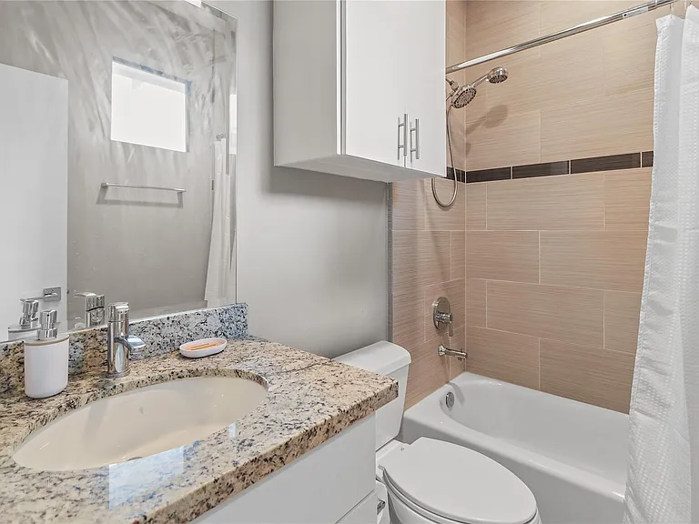 2105 Hadley St — Photo 20