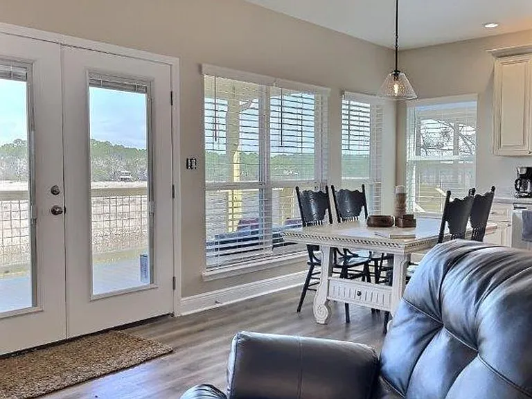8716 W Simmons Bayou Dr — Photo 10