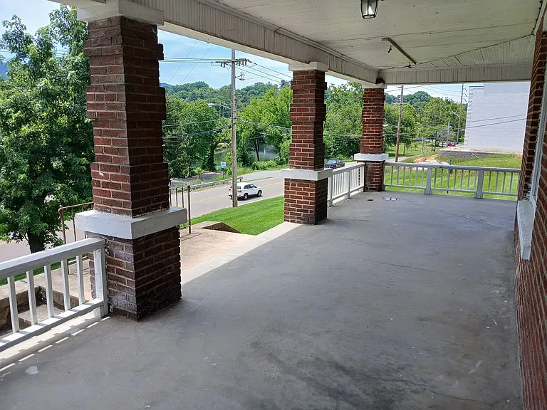 2000 Netherland Inn Rd — Photo 17