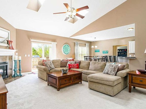 2nd image of 10105 Tuscany Ct