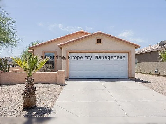 6413 W Elwood St — Photo 2
