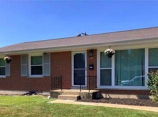 7 Blackberry Dr, Saint Charles, MO 63301