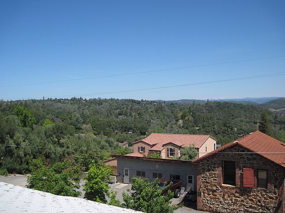5th image of 265 Aeolia Dr
