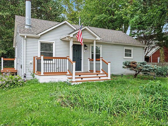 4th image of 30052 Schoenherr Rd