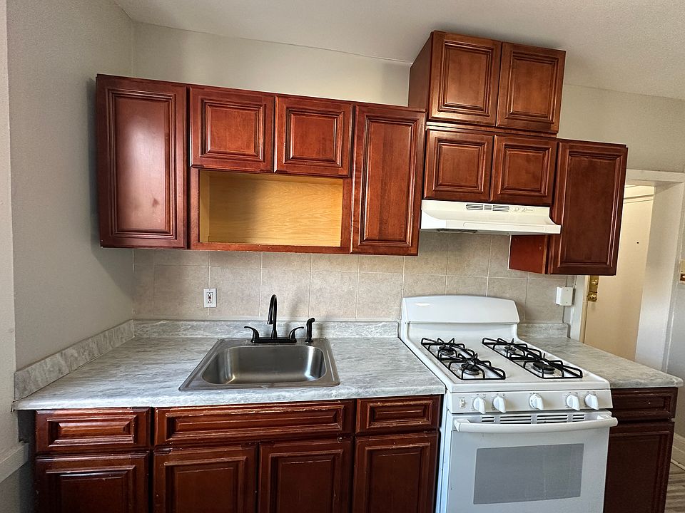 1st image of 511 Norton Pkwy #32AN