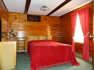 12 Elm St, Springvale, ME 04083