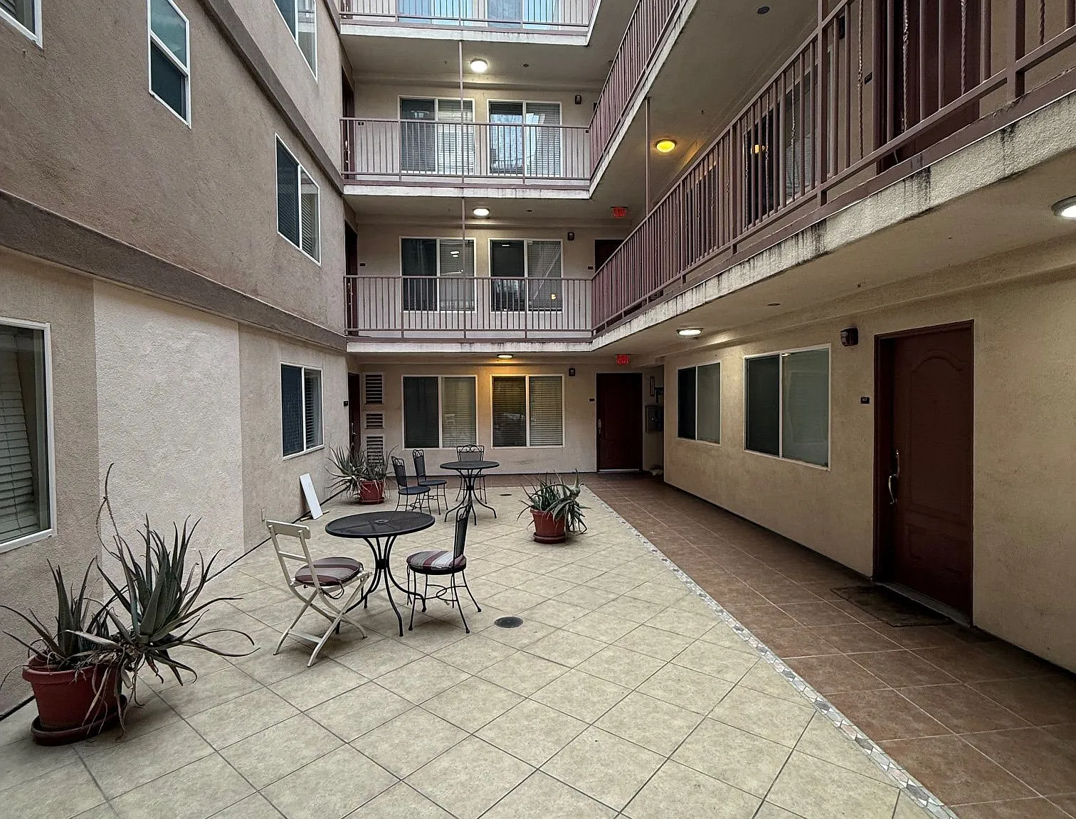709-711 YALE ST/700 N. HILL PL LOS ANGELES, CA 90012 — Photo 3