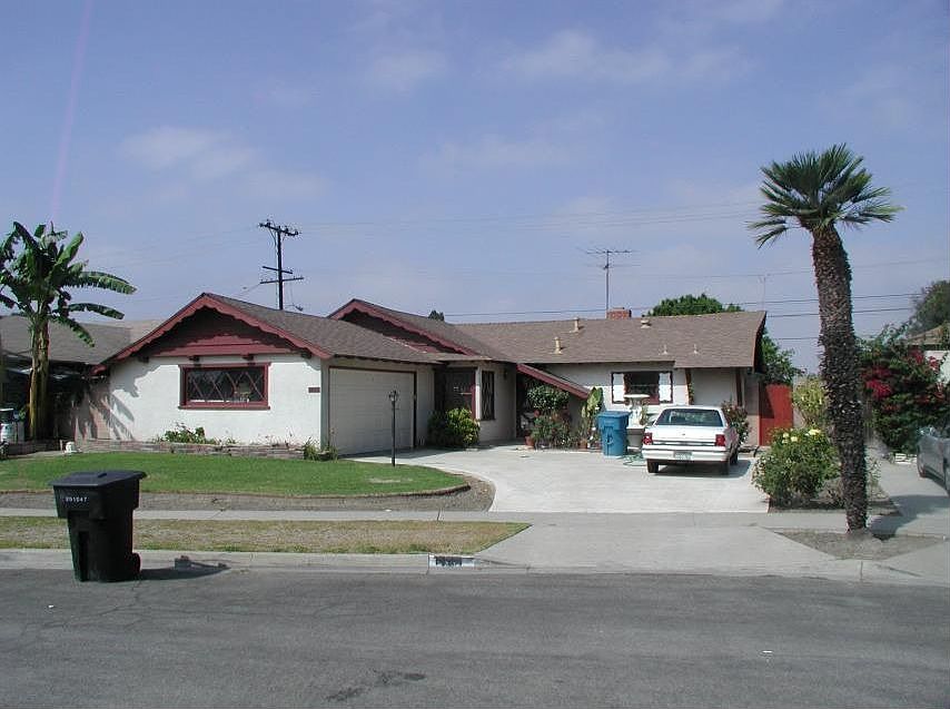 House in Cul de Sac