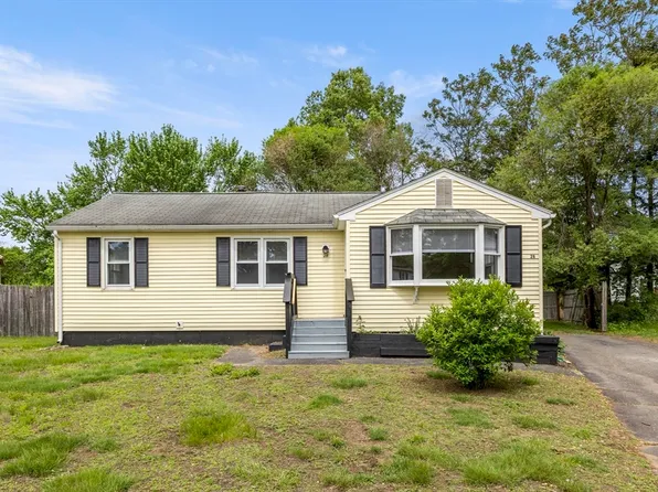28 Bog Hollow Rd, Springfield, MA 01109
