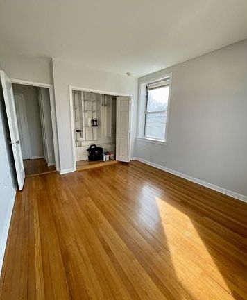 5th image of 40 Fairview Ave #4
