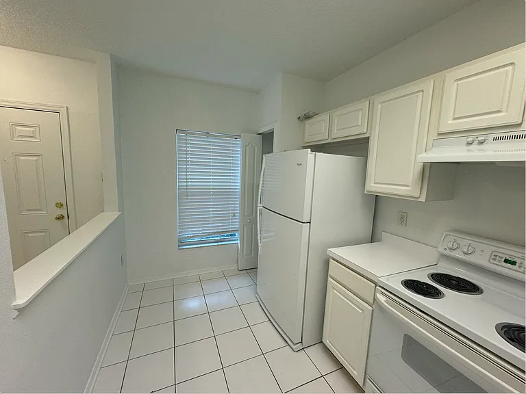 30233 Lacledes Ln — Photo 7