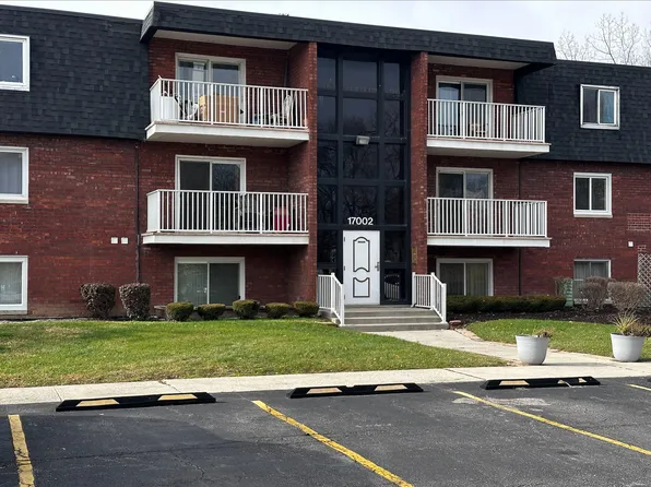 17002 Novak Dr APT 101, Hazel Crest, IL 60429