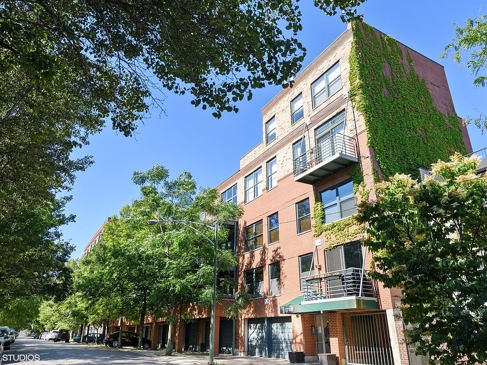 1st image of 1740 N Marshfield Ave APT 22