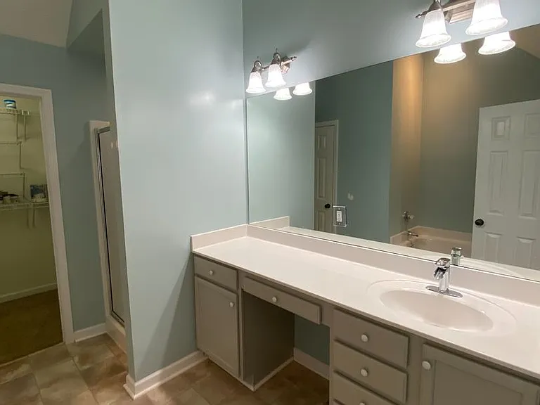 2807 Southwood Ln — Photo 11