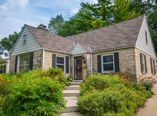 5731 W Trenton Pl, Milwaukee, WI 53213