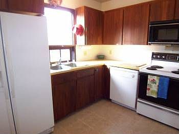 4th image of 511 Bryant Ave