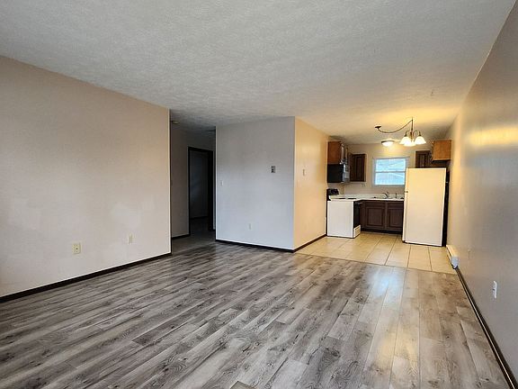 3rd image of 14-107 Candlewood Ct #51