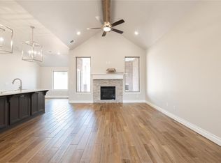 3232 Porter Dr, Edmond, OK 73012