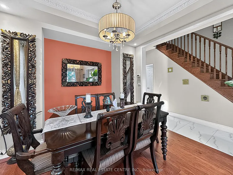 266 Fennamore Ter — Photo 7