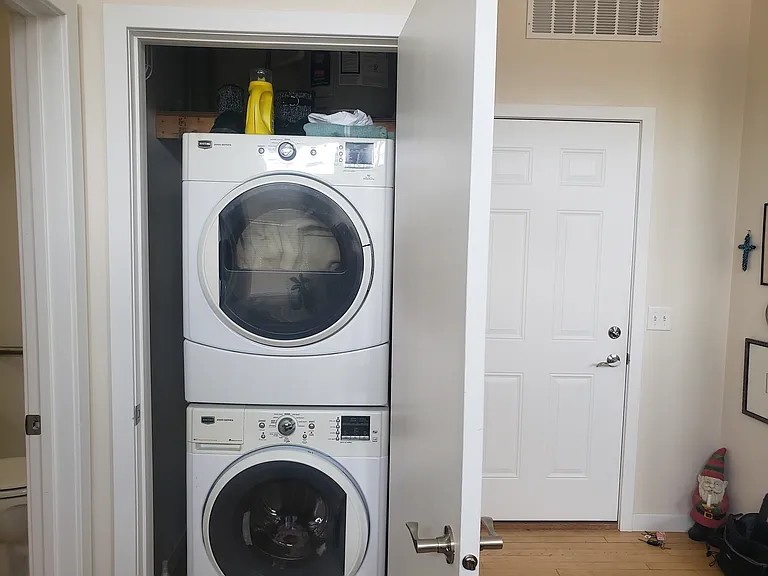 188 W Main St #202 — Photo 9