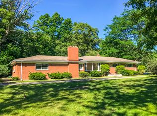 30110 Stellamar Dr, Southfield, MI 48076