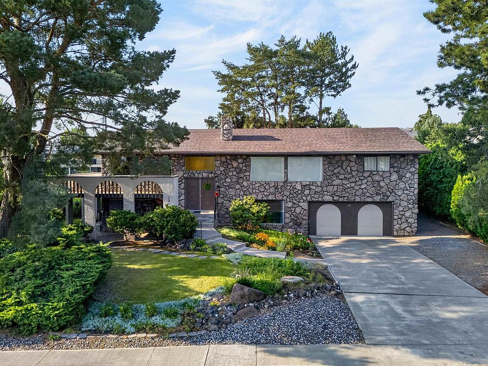 1st image of 131 Englewood Dr
