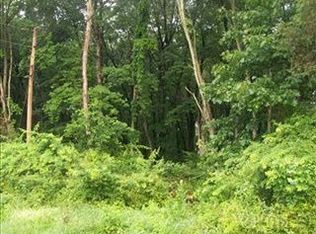 25 Hillside Lake Rd, Wappingers Falls, NY 12590