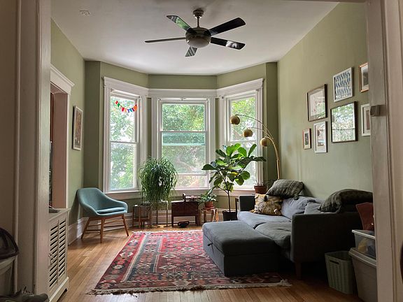 4th image of 2236 N Sawyer Ave #2