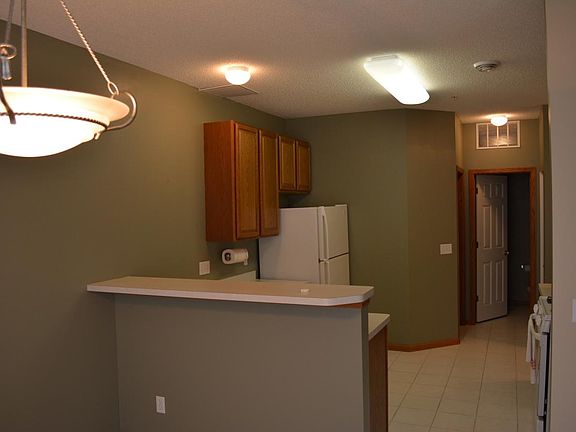 4th image of 5100 Holly Ln N Unit 5