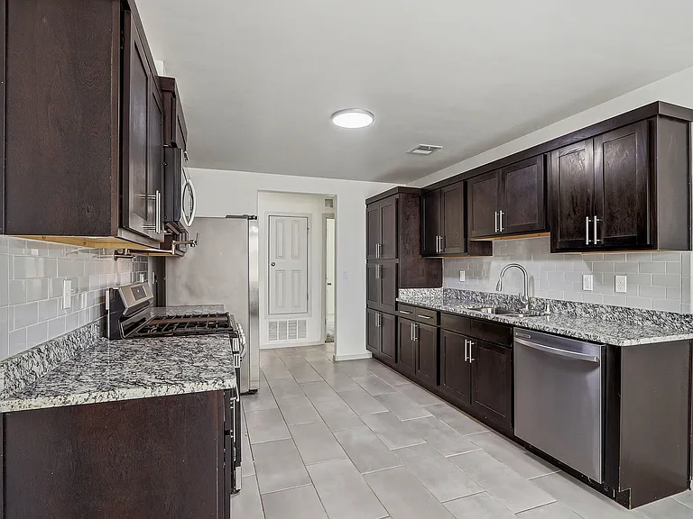 1173 Summer Rain St — Photo 7