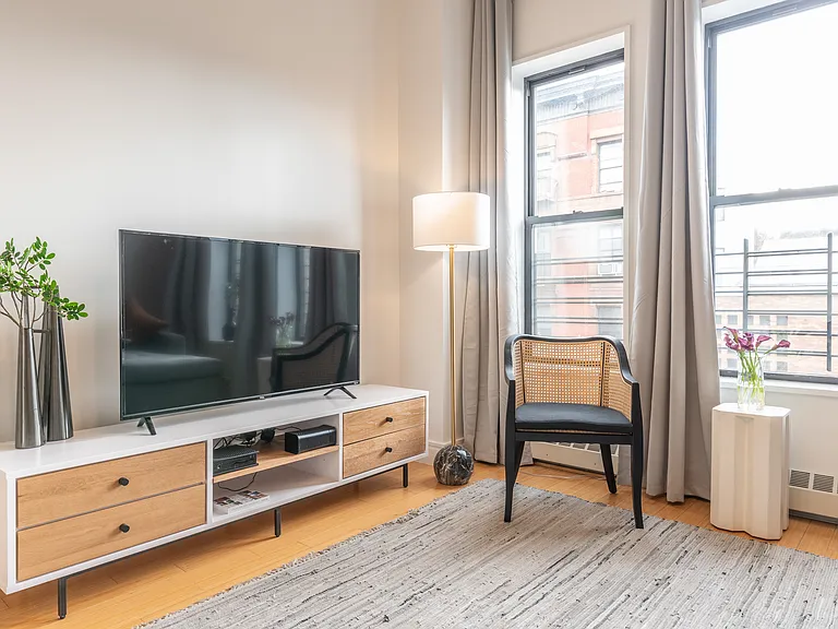 209 W 121st St #3 — Photo 11