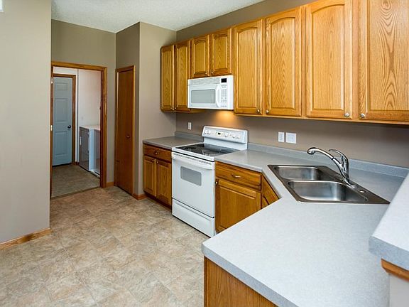 2nd image of 7482 Derby Ln