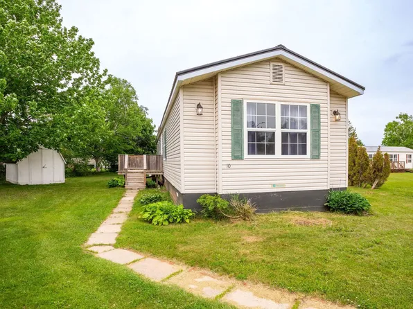 10 Port Pl, Charlottetown, PE C1C 1M4