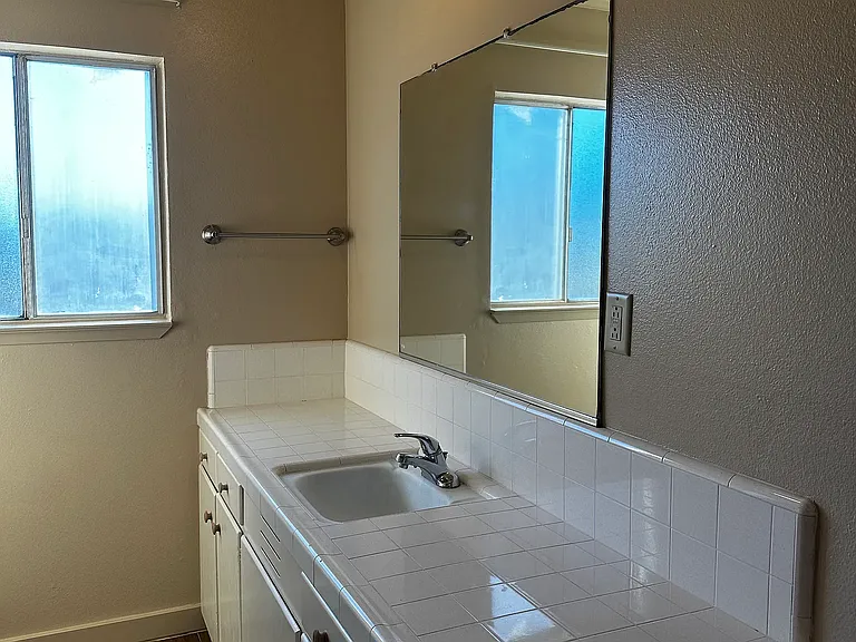 1441 E Barnhart Rd — Photo 11