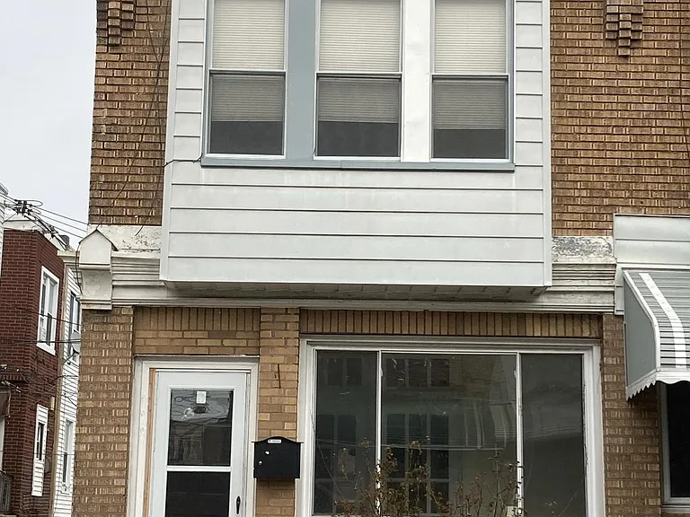 3145 N Patton St — Photo 1