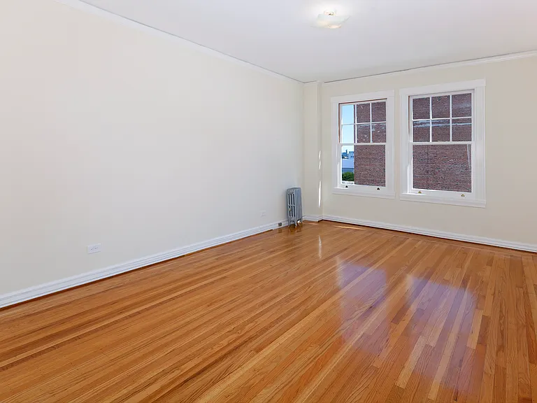 2398 Pacific Avenue Apartments — Photo 22