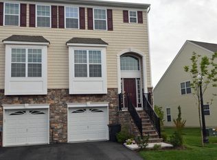 21 McGowan Ct, Old Bridge, NJ 08857