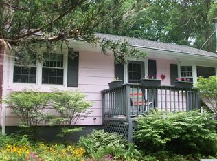 300 Primrose Hill Rd, Rhinebeck, NY 12572