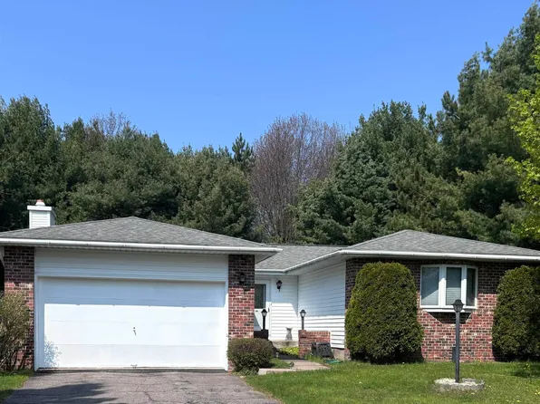 133 Juliet St, Marquette, MI 49855