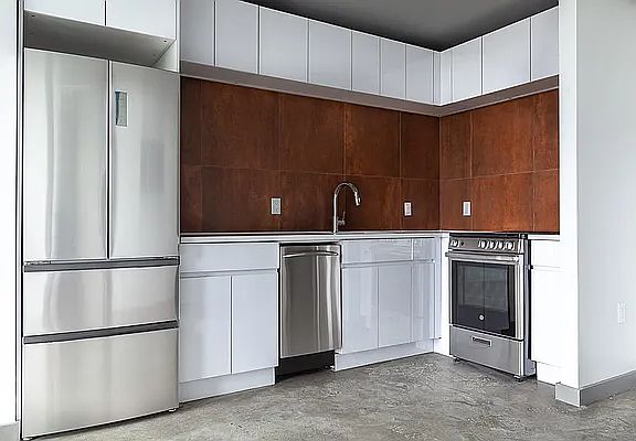3rd image of 410 Tompkins Ave #6G