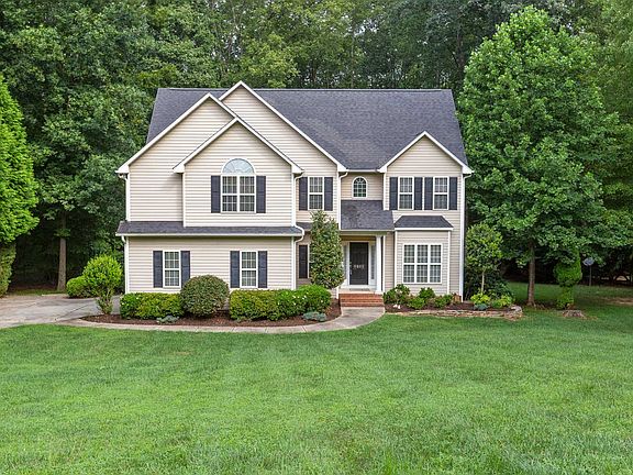 3rd image of 6982 Bethesda Ct