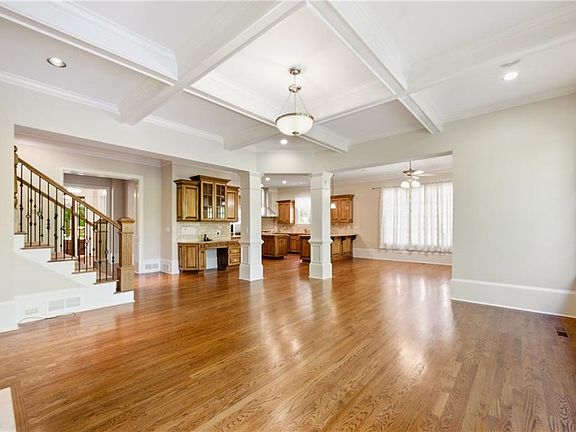 3rd image of 270 Trimble Crest Dr