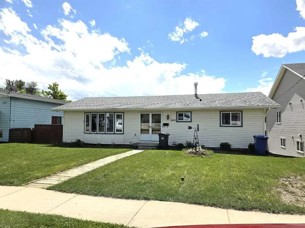 5039 N 56th St E, Innisfail, AB T4G 1R3
