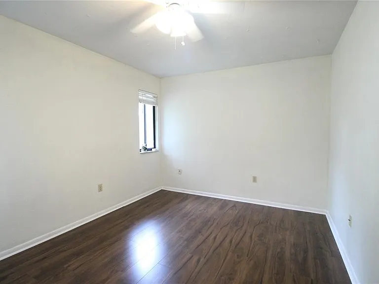 1624 SW 77th Ter — Photo 9