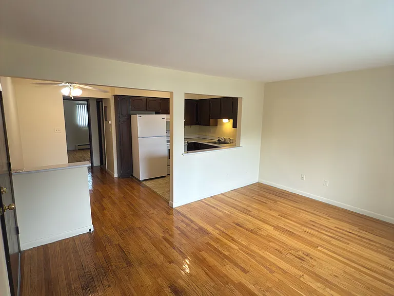 5093 Mansfield Ave — Photo 6