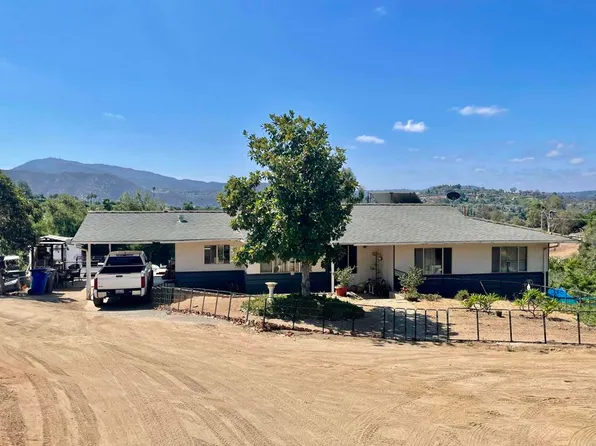 3158 Mary Ln, Escondido, CA 92025