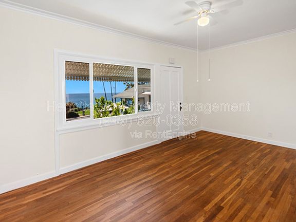 5th image of 564 Cliff Dr Unit 6